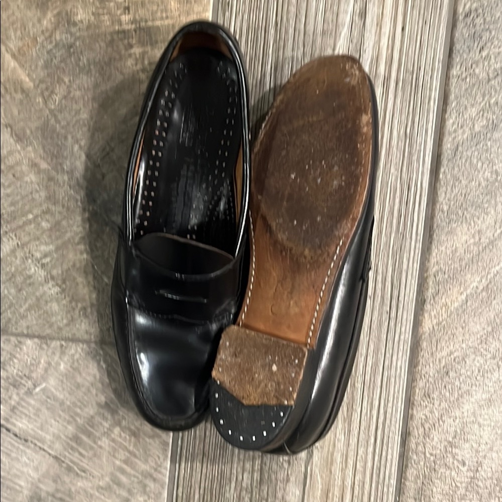 Vintage Weejuns Black Patent Leather Slip-On Loafers - Picture 4 of 4